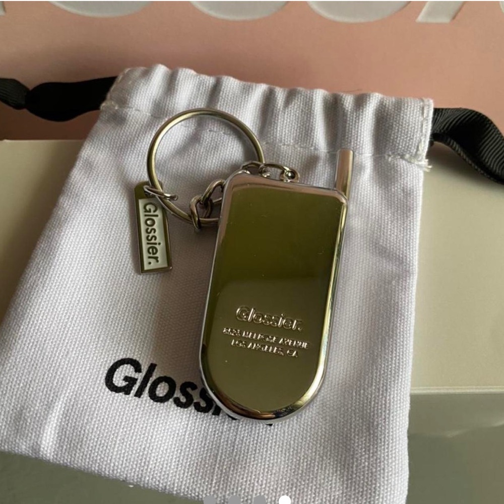 Glossier Keychain LA NWT - Picture 4 of 4